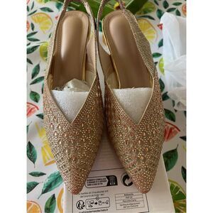 NIB Women’s Dressy Gold Sling Back Low Heels Sparkly Size 8-9
